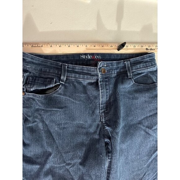 Style & Co Jeans Womens Size 10 Straight Leg Blue Jeans Y2K Curvy - Picture 8 of 15